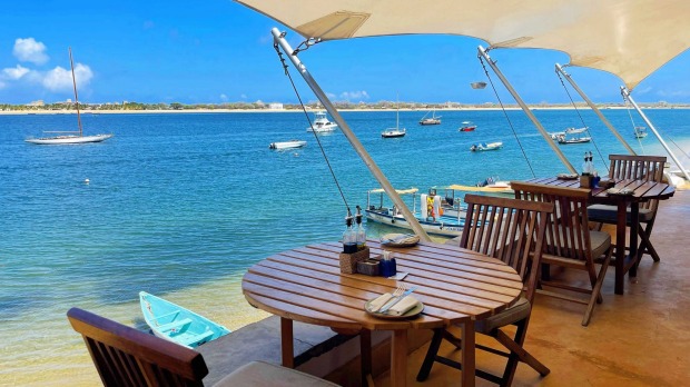 lamu-beach2